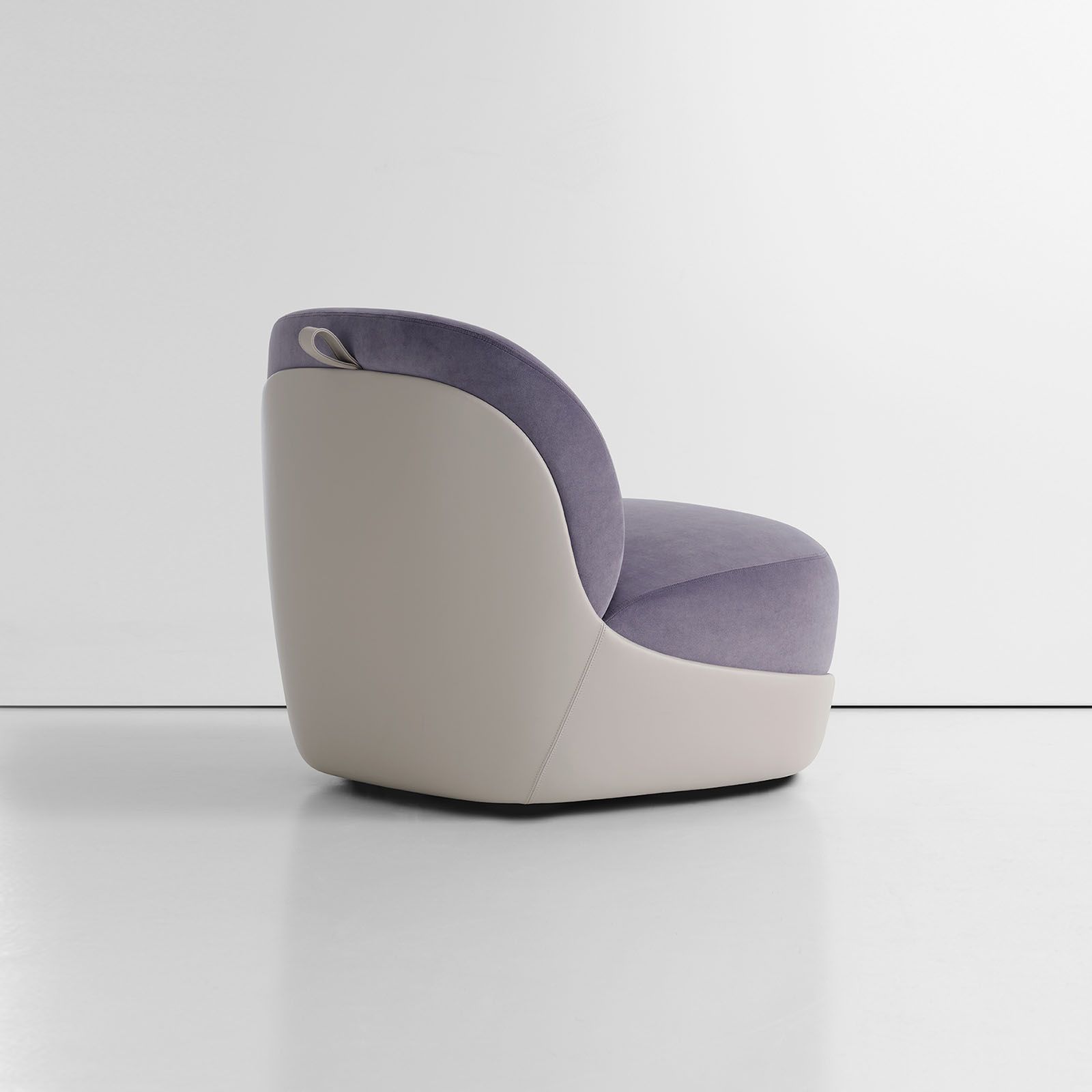 AUTOMATIC LOUNGE CHAIR