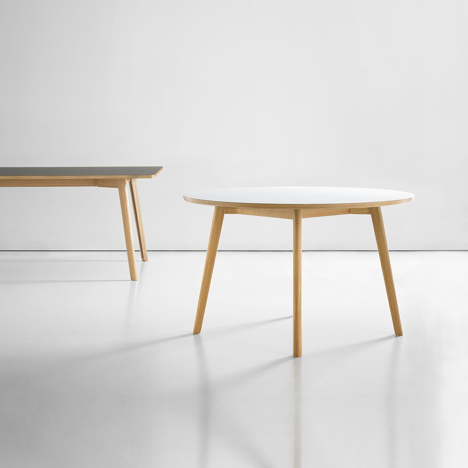 SOLEM TABLE