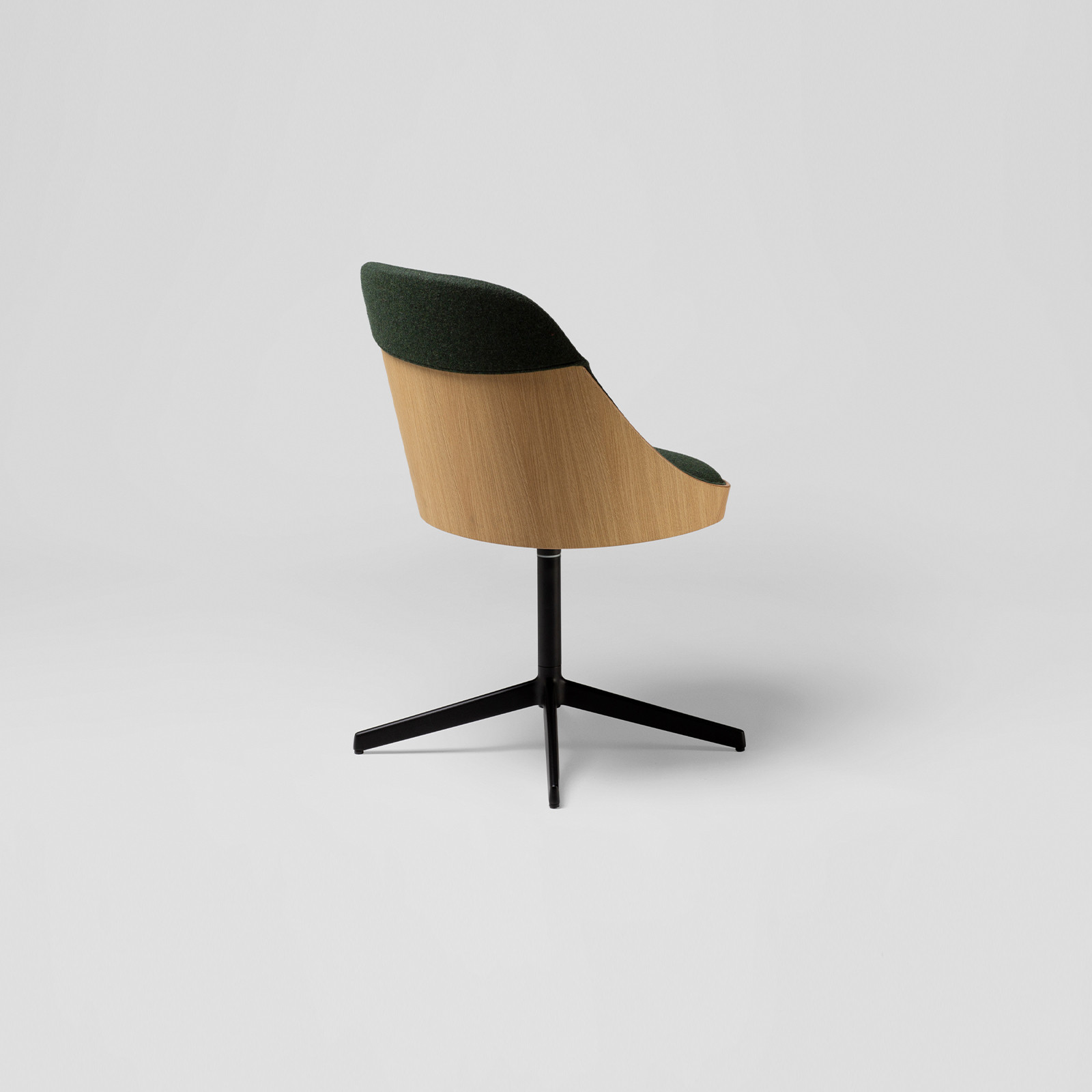 KAIAK CONFIDENT CHAIR