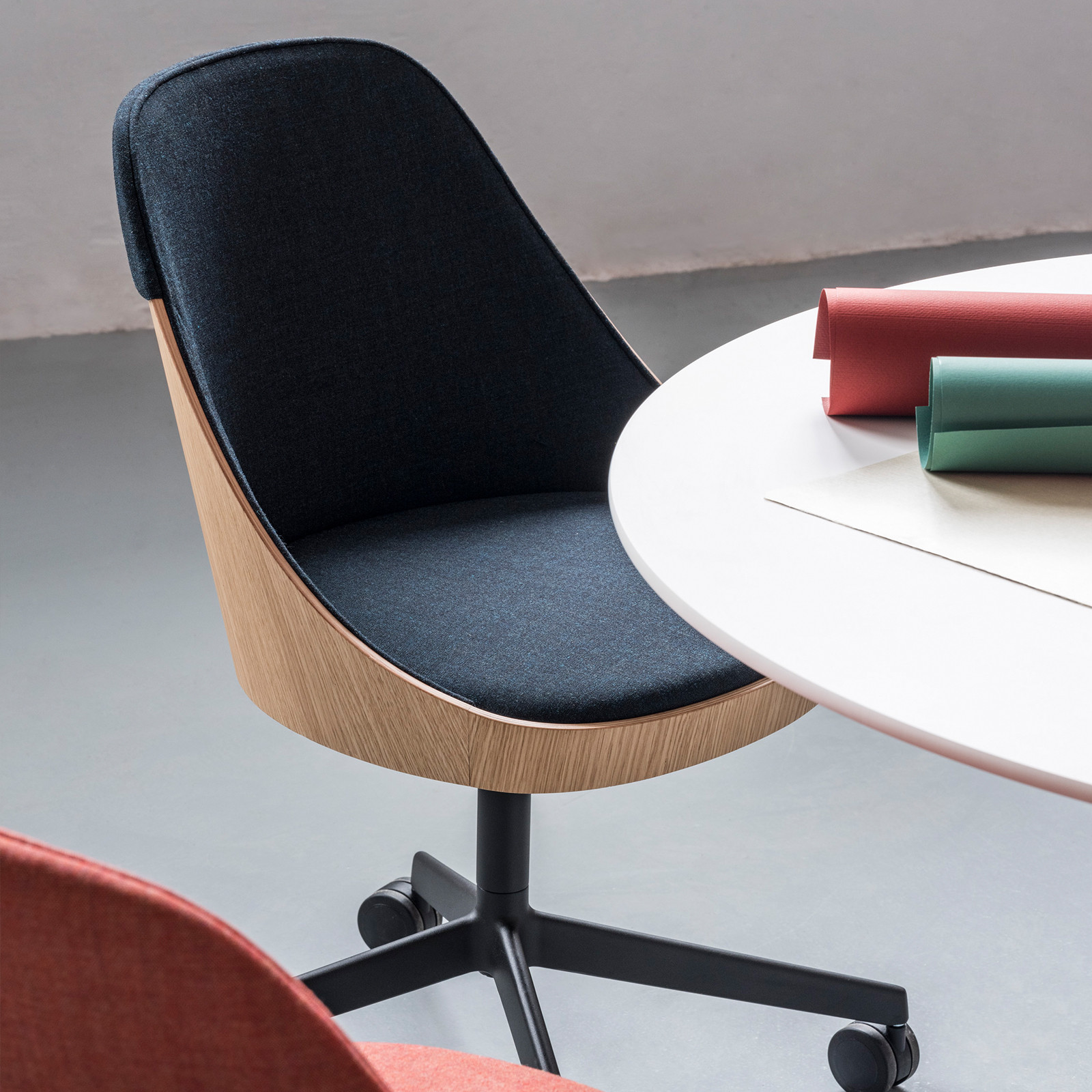 KAIAK CONFIDENT CHAIR