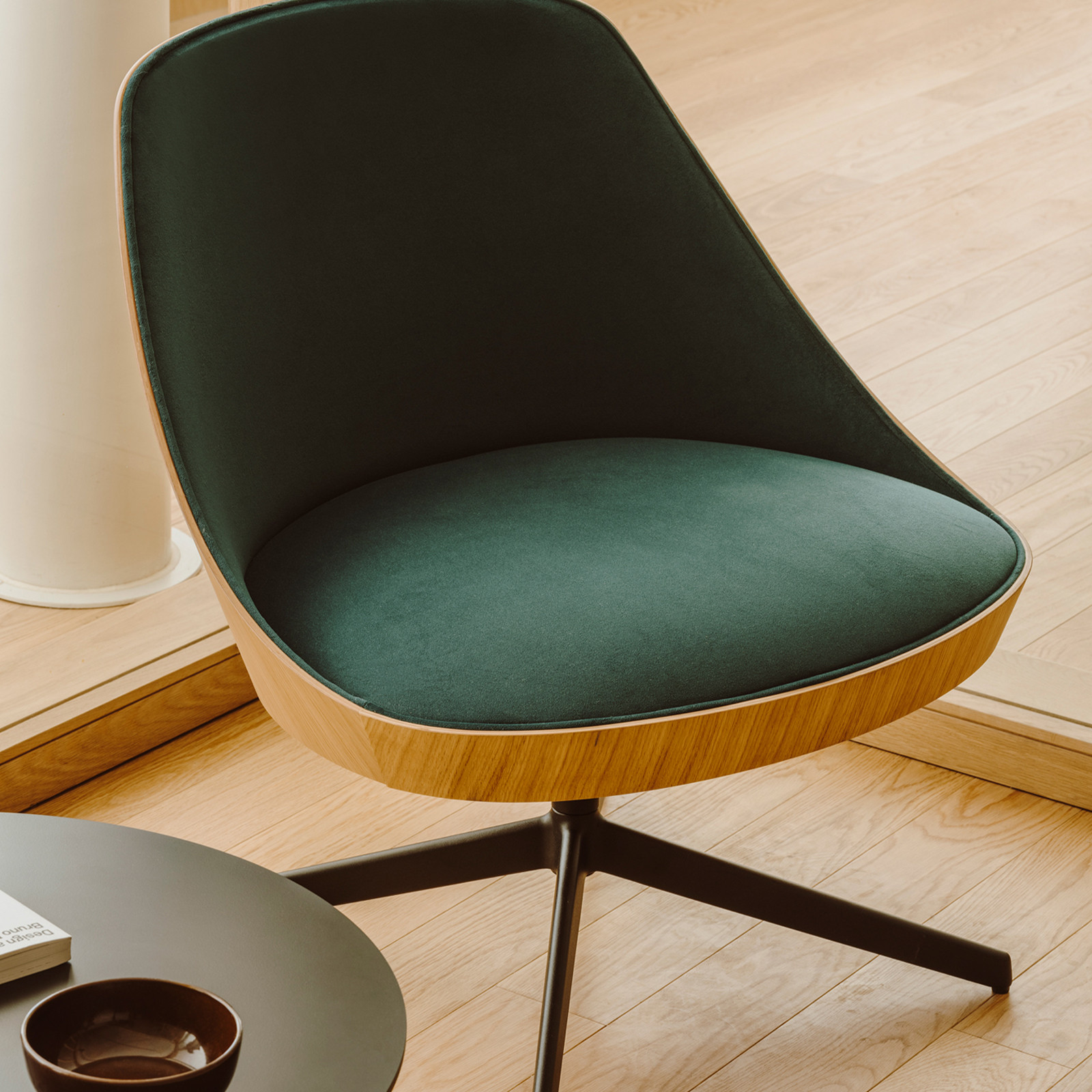 KAIAK CONFIDENT CHAIR