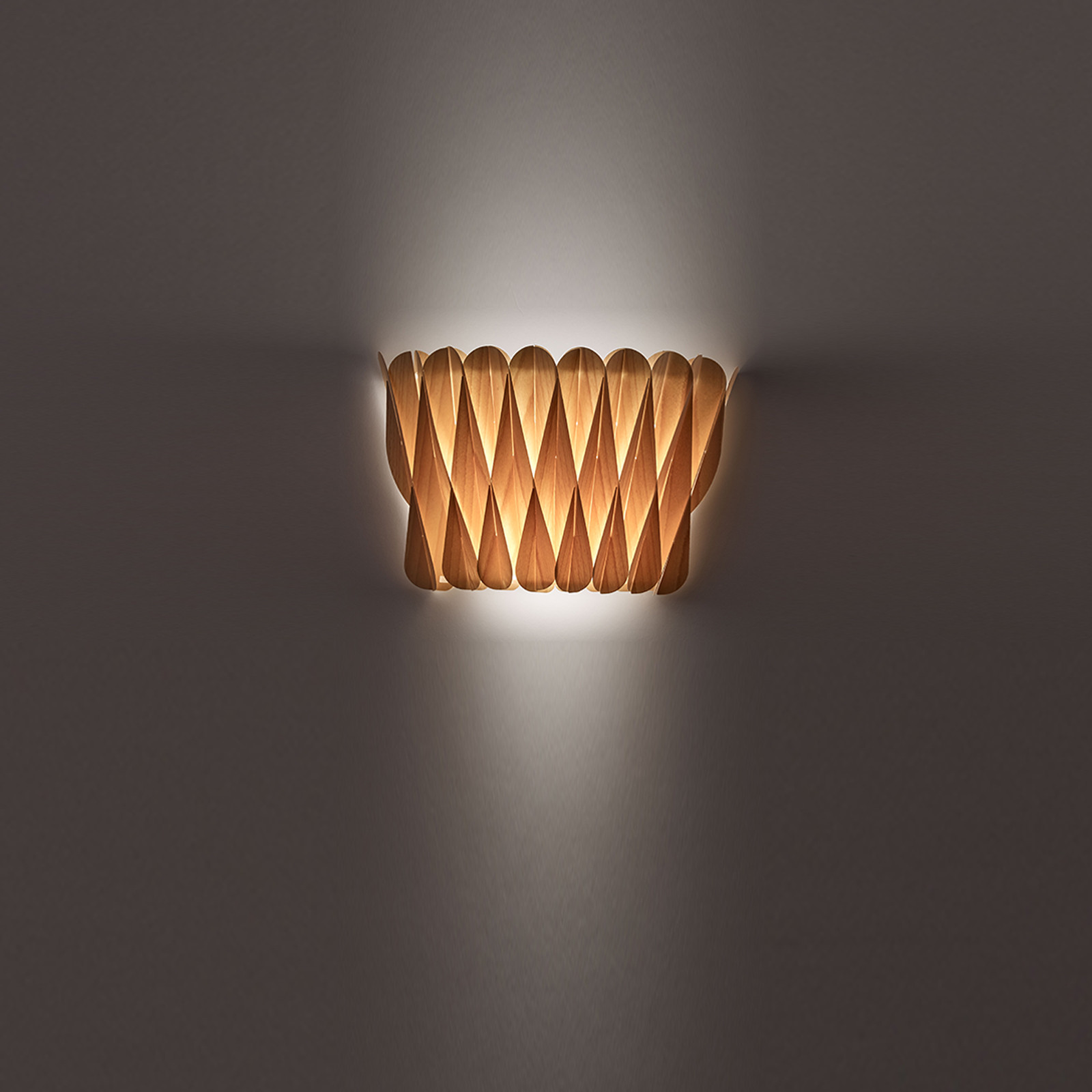 LOLA WALL LAMP