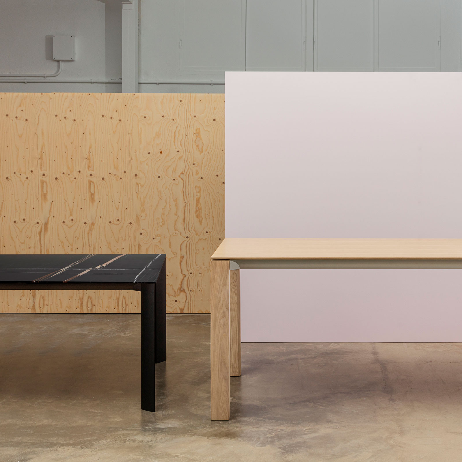 EXTRA CONFERENCE TABLE