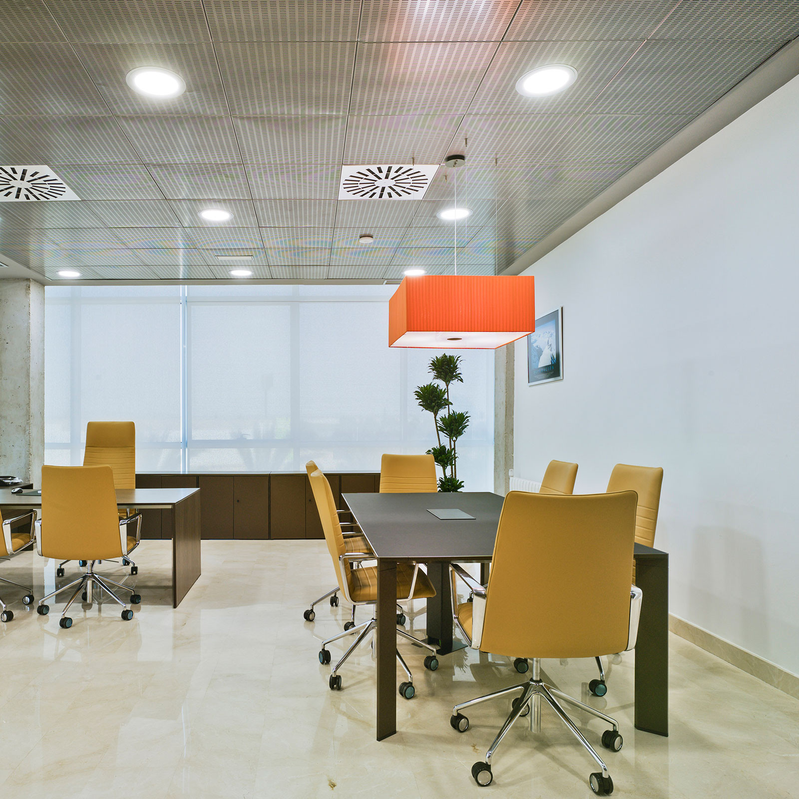 EXTRA CONFERENCE TABLE