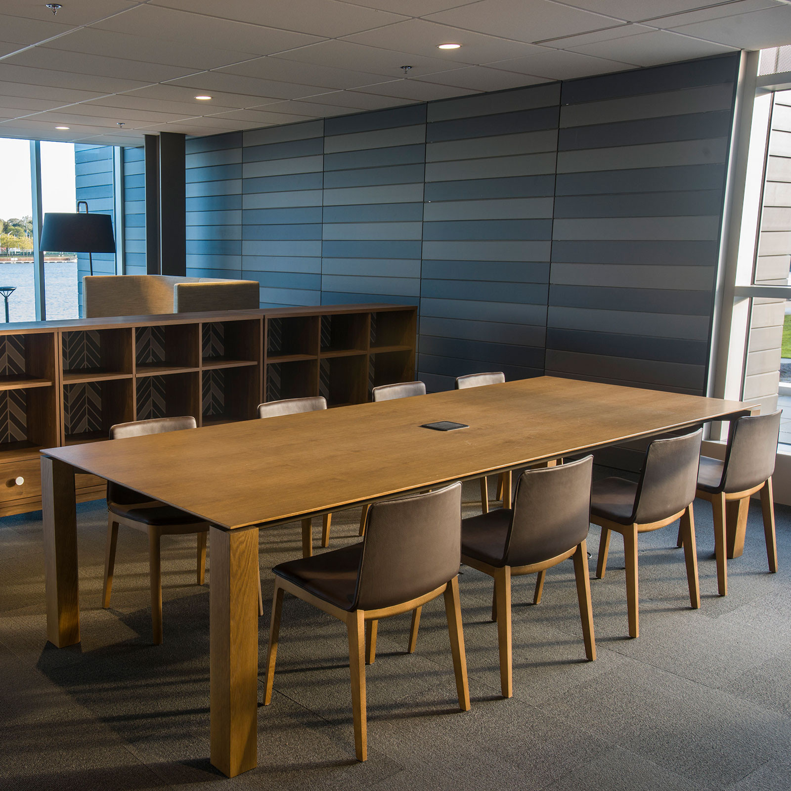 EXTRA CONFERENCE TABLE