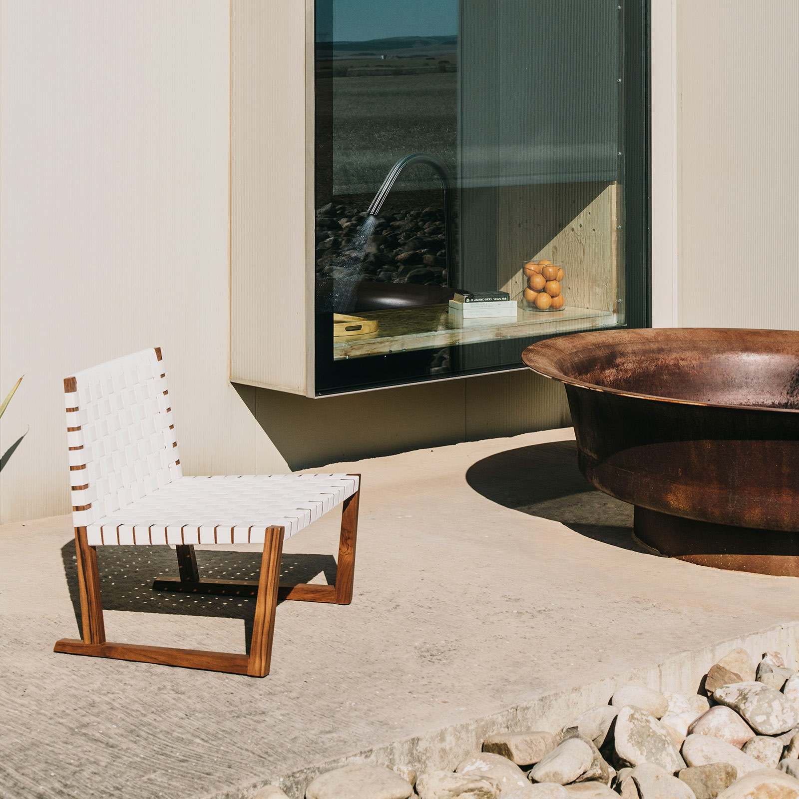 SERENA OUTDOOR LOUNGE CHAIR