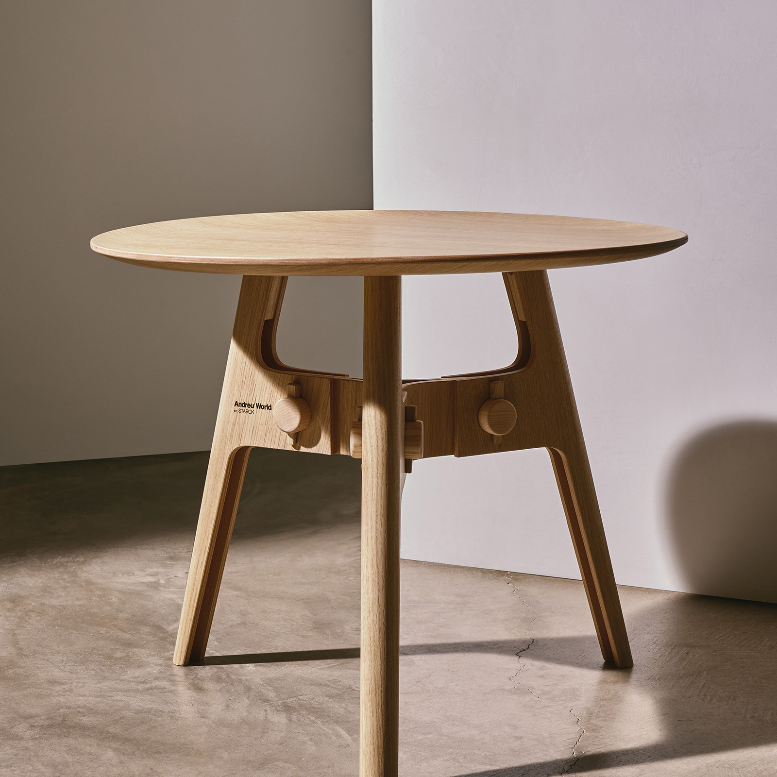 TARAS OCCASIONAL TABLE