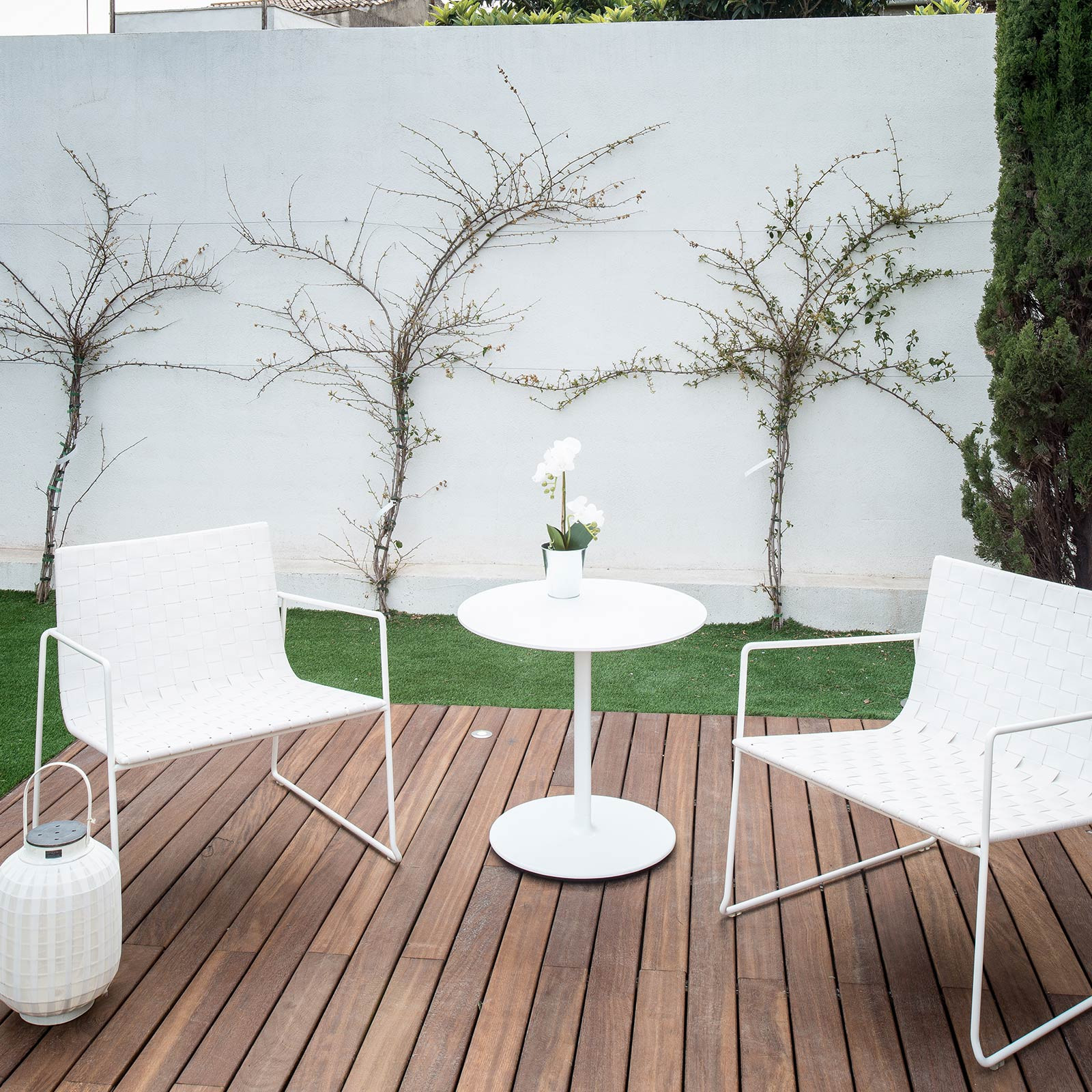 TRENZA OUTDOOR LOUNGE CHAIR