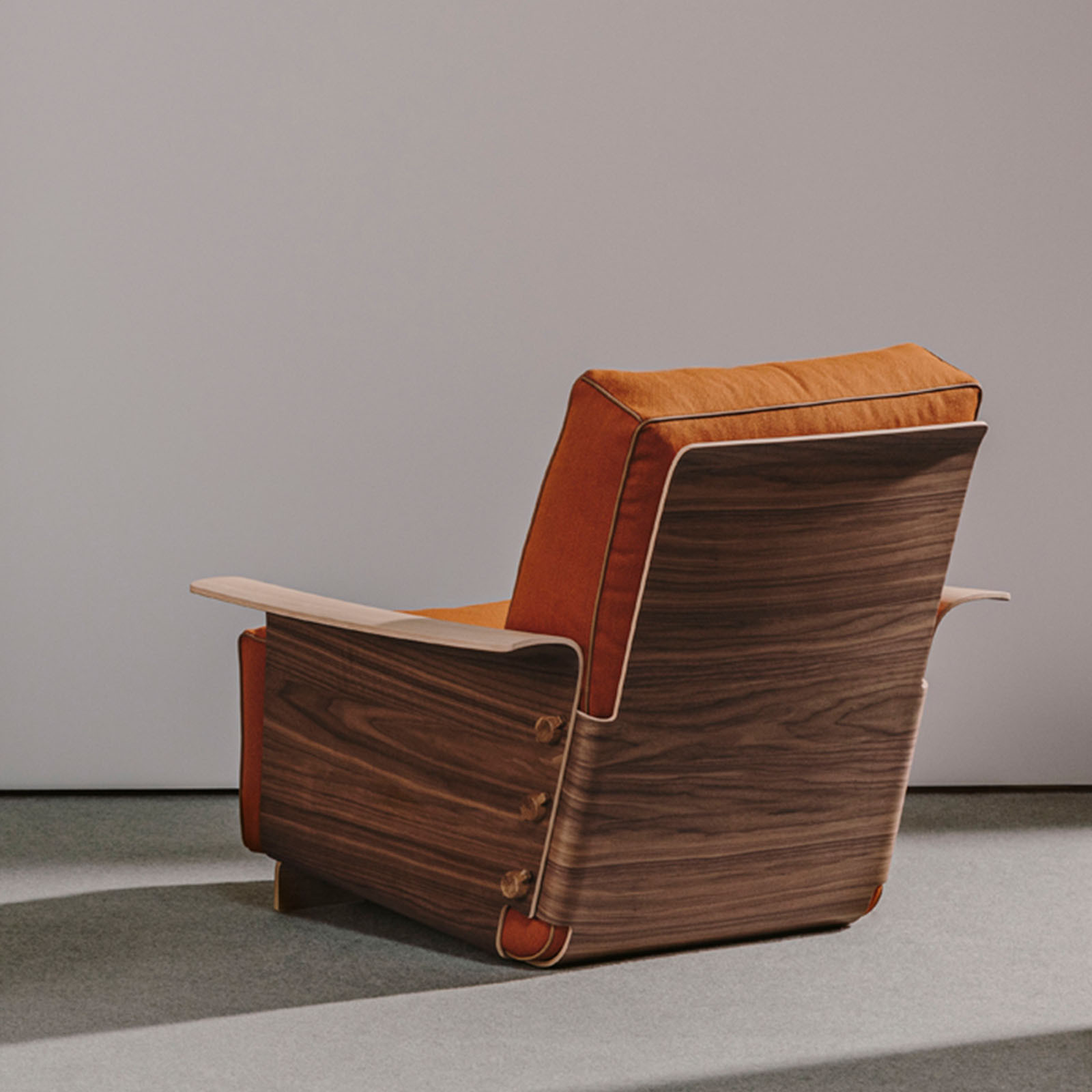 FOREST CLUB LOUNGE CHAIR