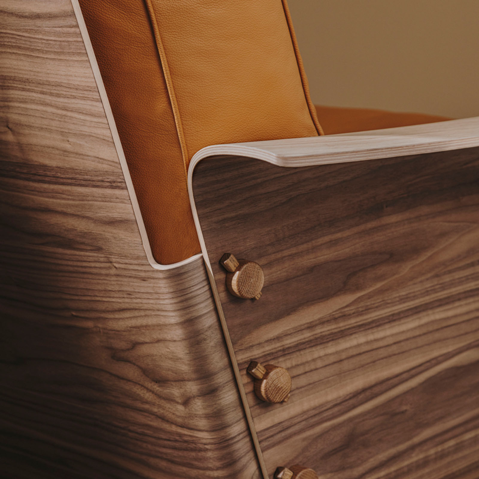 FOREST CLUB LOUNGE CHAIR