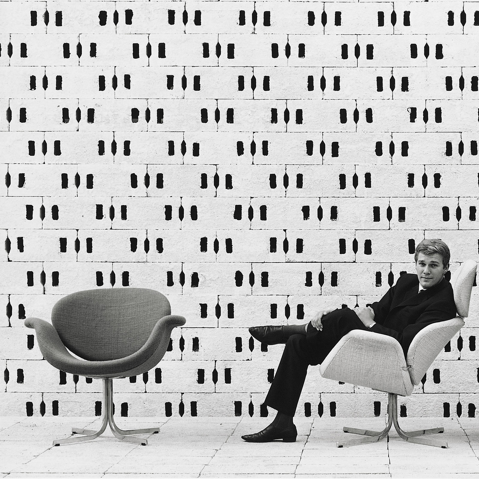 TULIP MIDI LOUNGE CHAIR