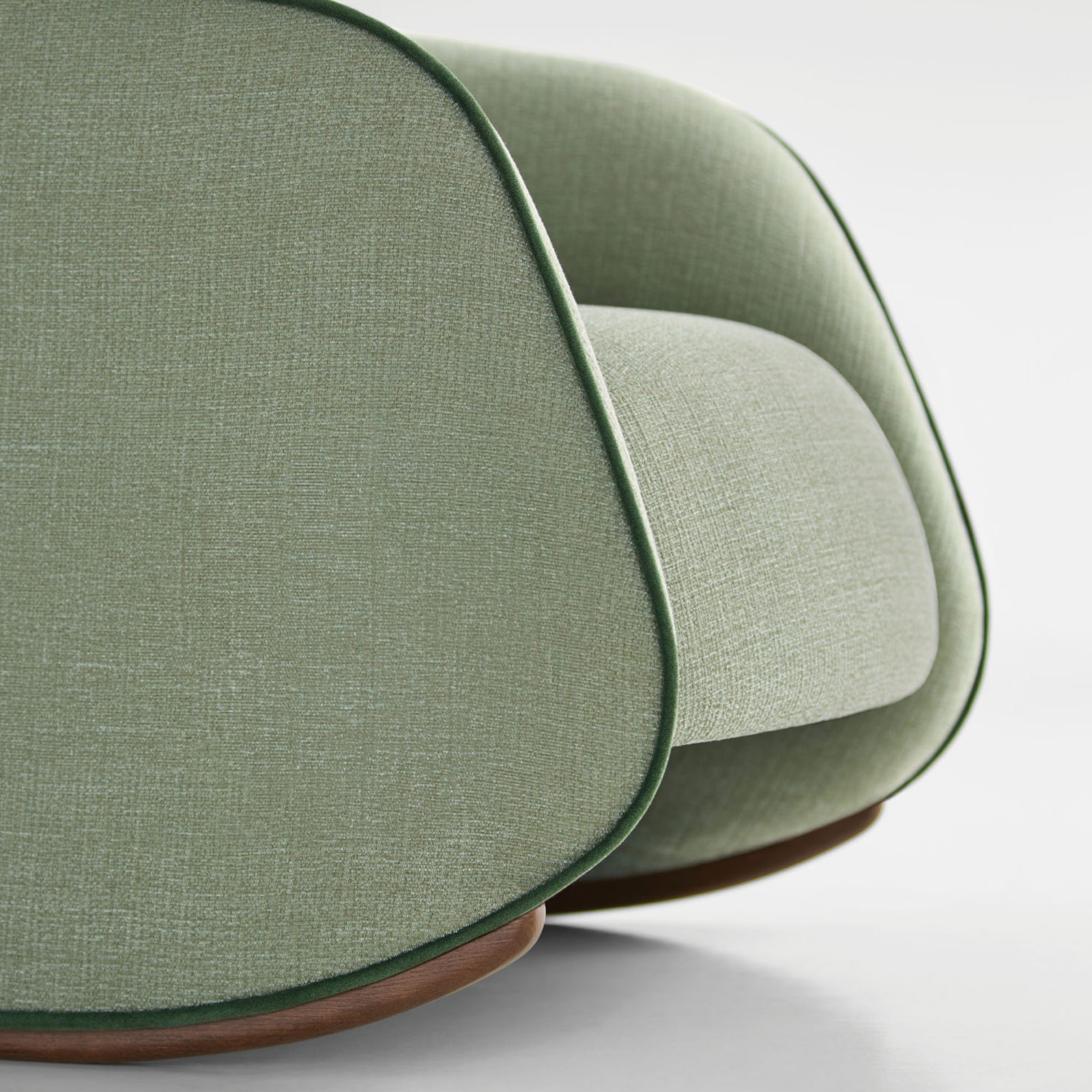 ABRA ROCKING LOUNGE CHAIR