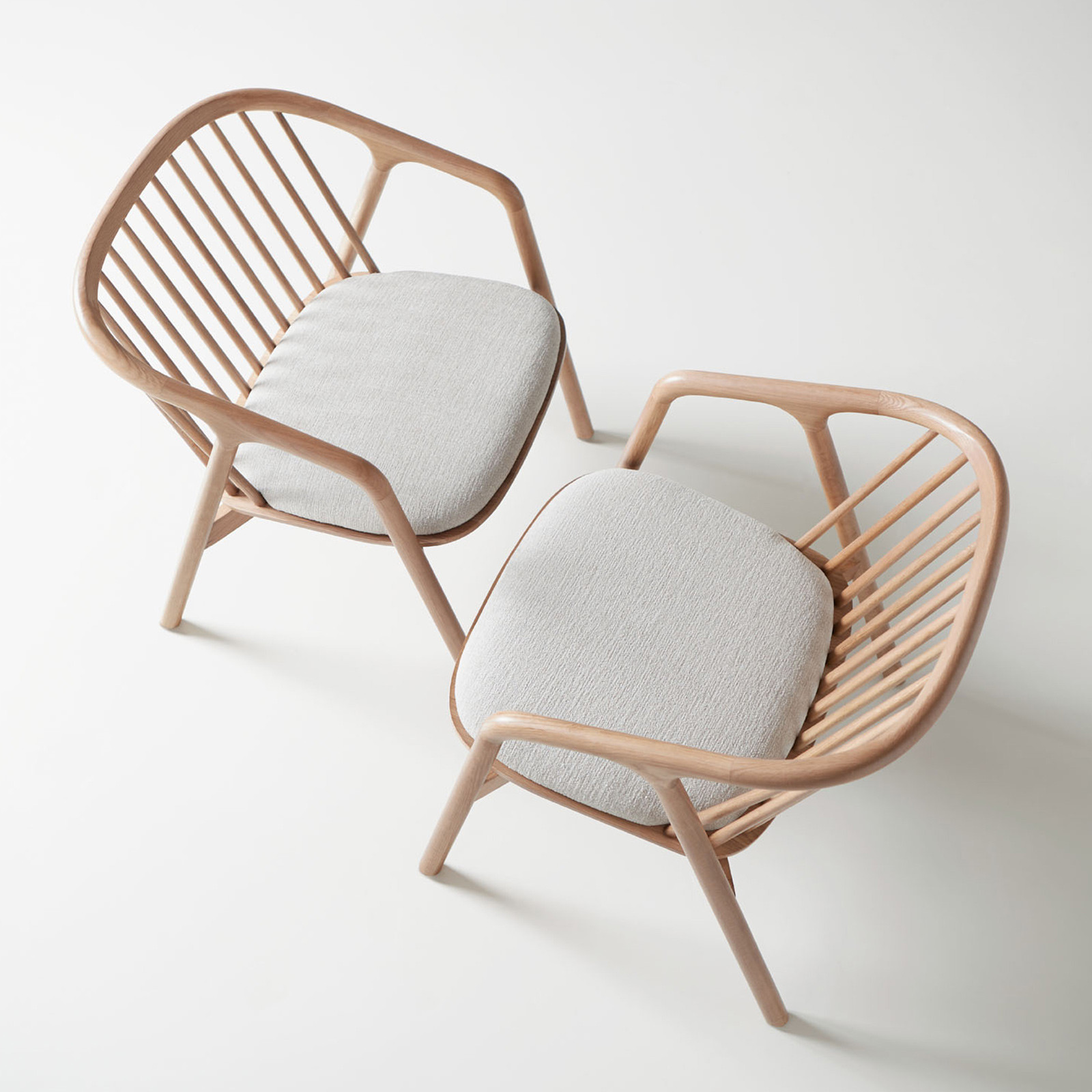 CANTATA LOUNGE CHAIR