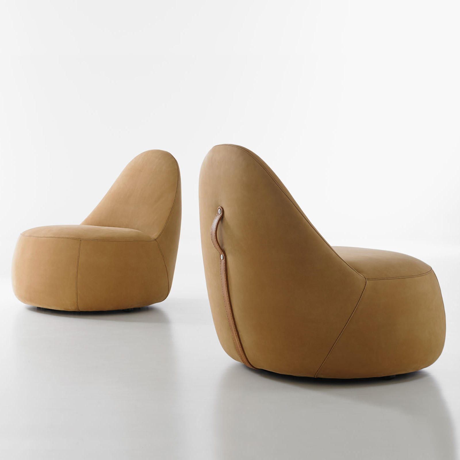 MITT LOUNGE CHAIR