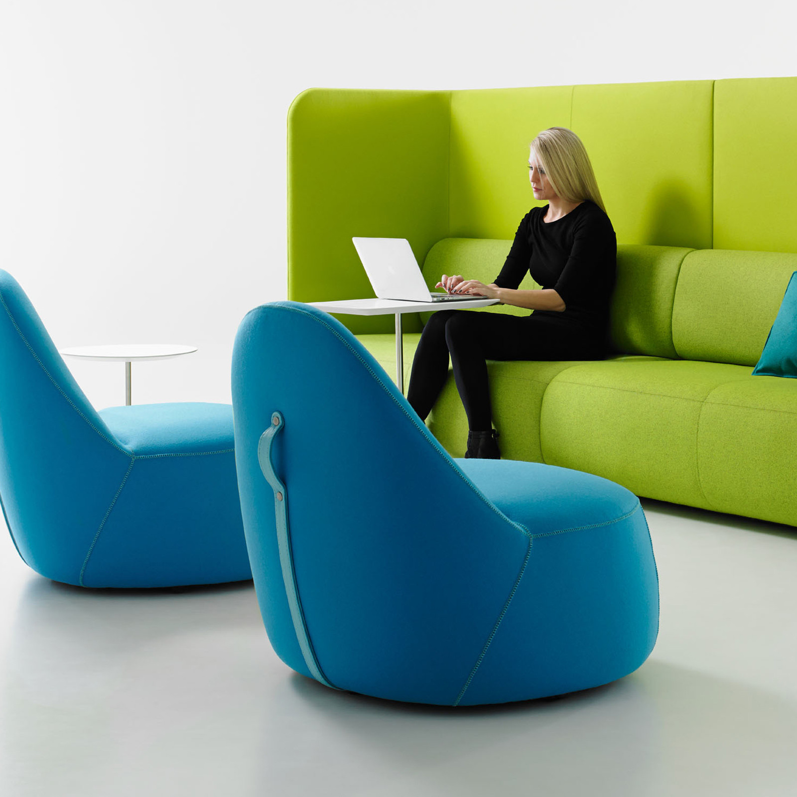 MITT LOUNGE CHAIR