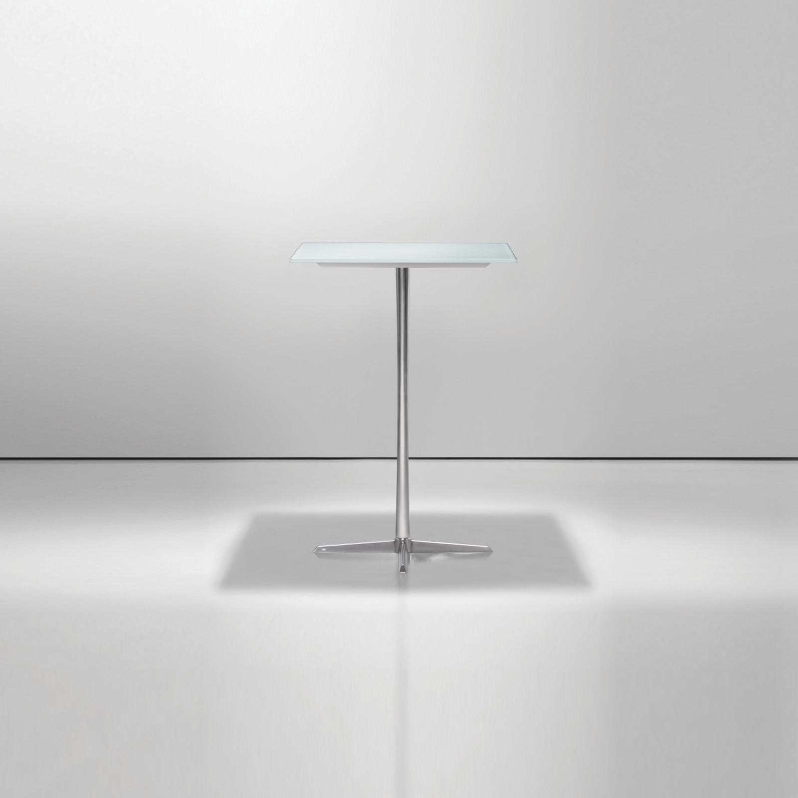 VUE BAR TABLE
