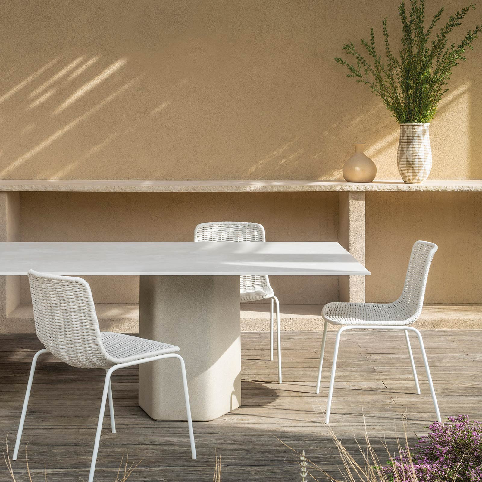 TALO DINING TABLE