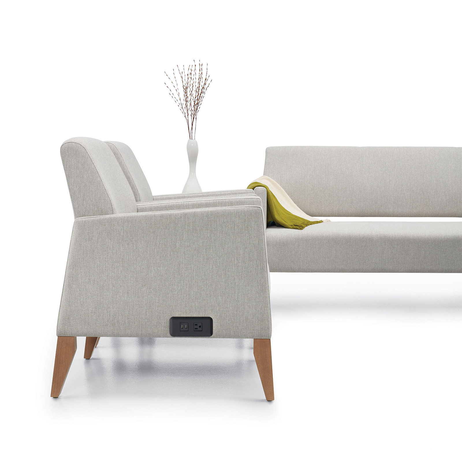 CALIDON LOUNGE CHAIR