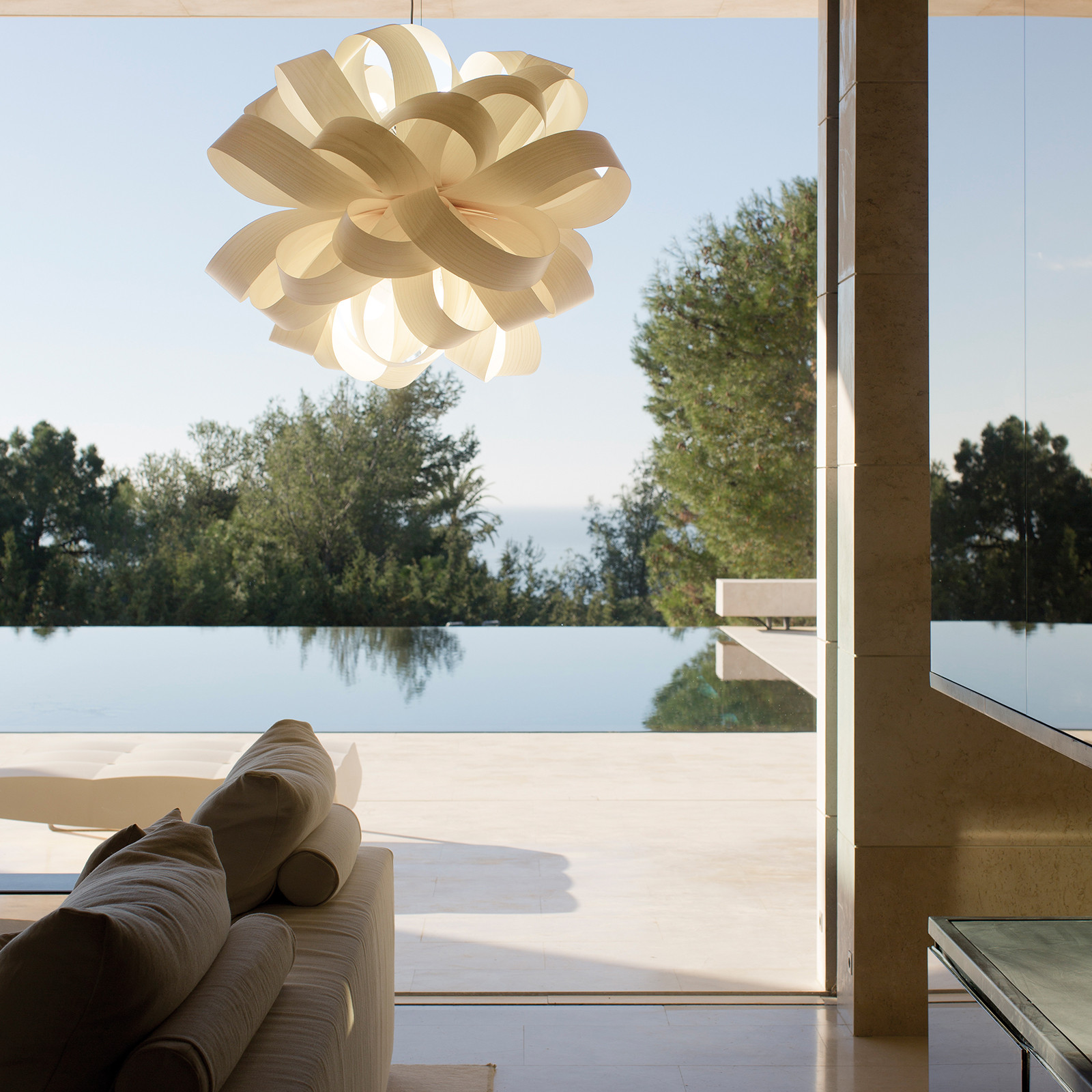 AGATHA BALL SUSPENSION