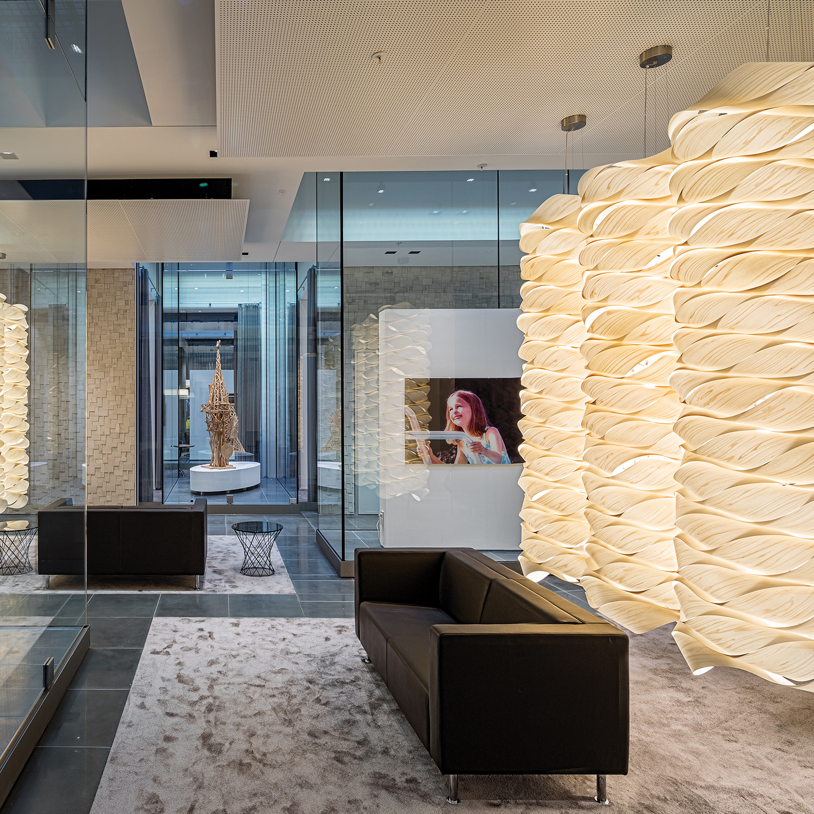 LINK CHAIN SUSPENSION LAMP