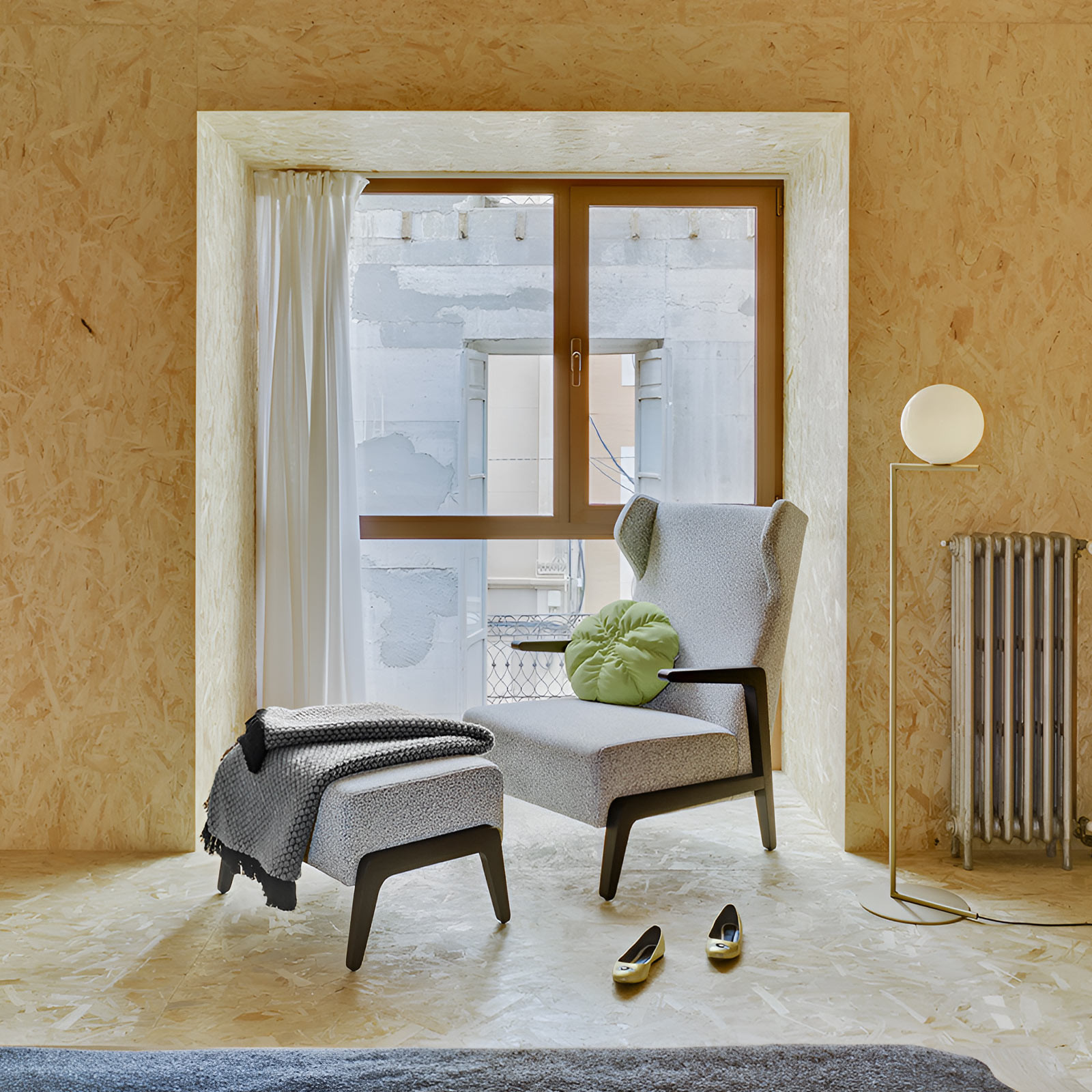 BOOMERANG CHILL LOUNGE CHAIR