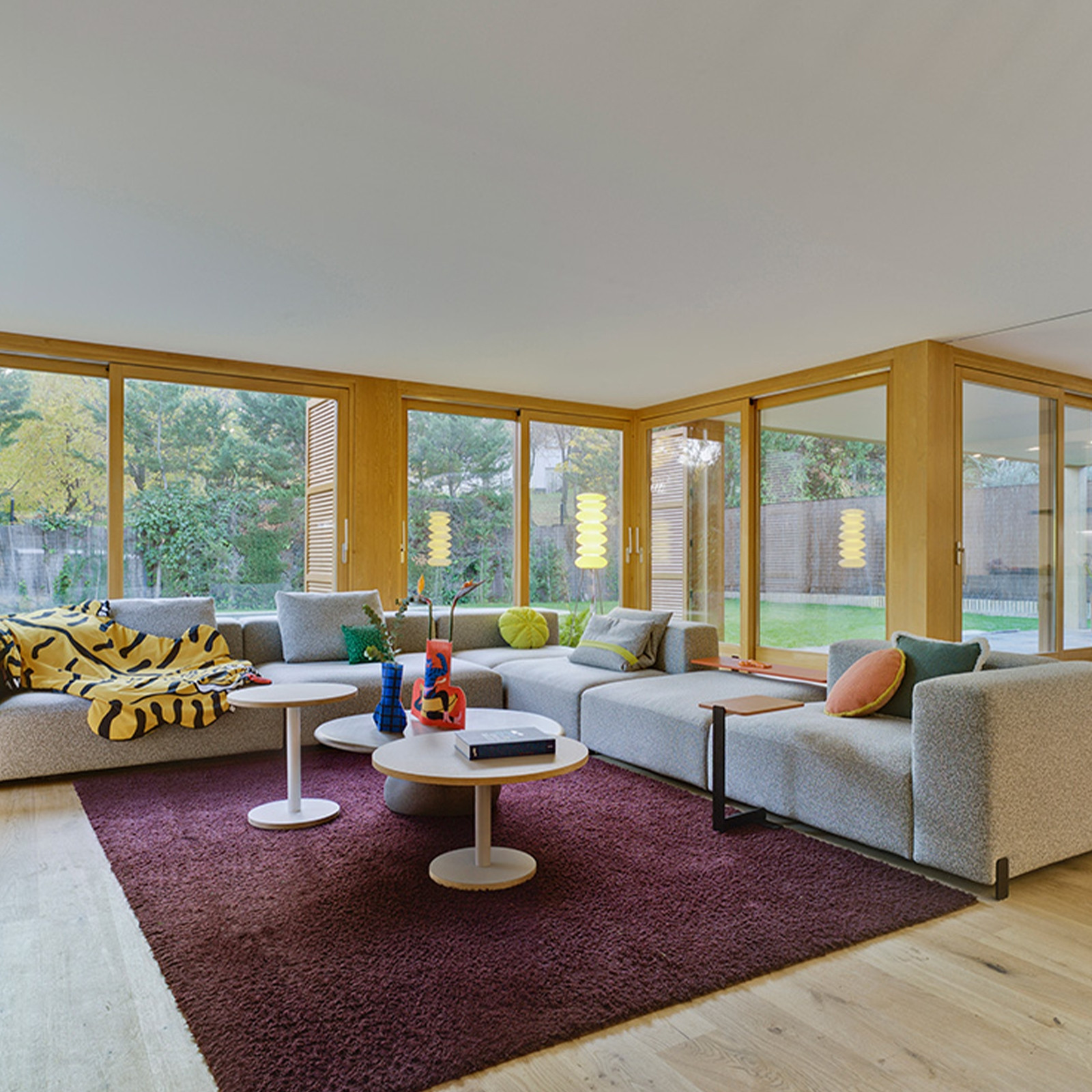 DUMBBELL OCCASIONAL TABLE