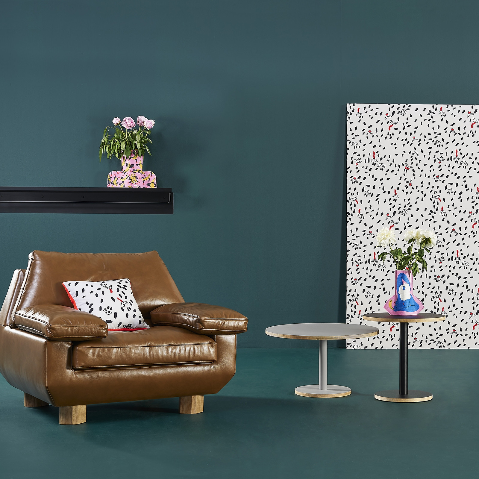 DUMBBELL OCCASIONAL TABLE