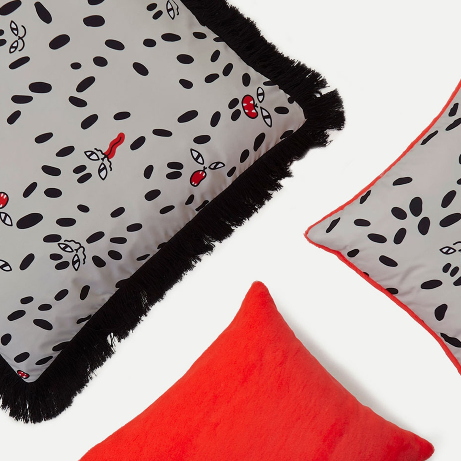 FLORA & FAUNA CUSHION