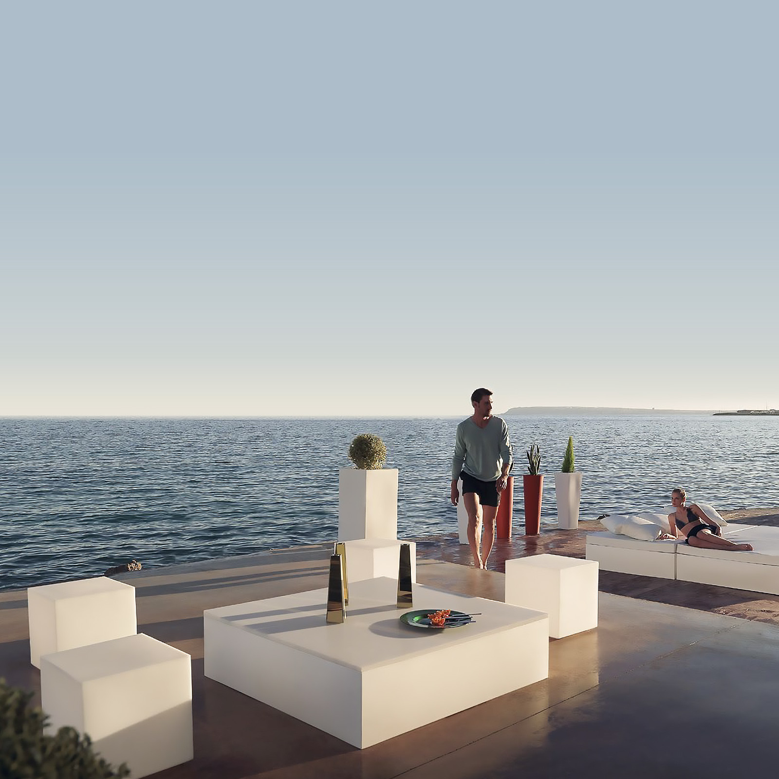 JUT CHILL OCCASIONAL TABLE