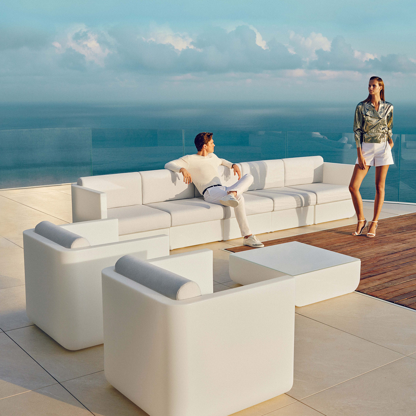 ULM OCCASIONAL TABLE