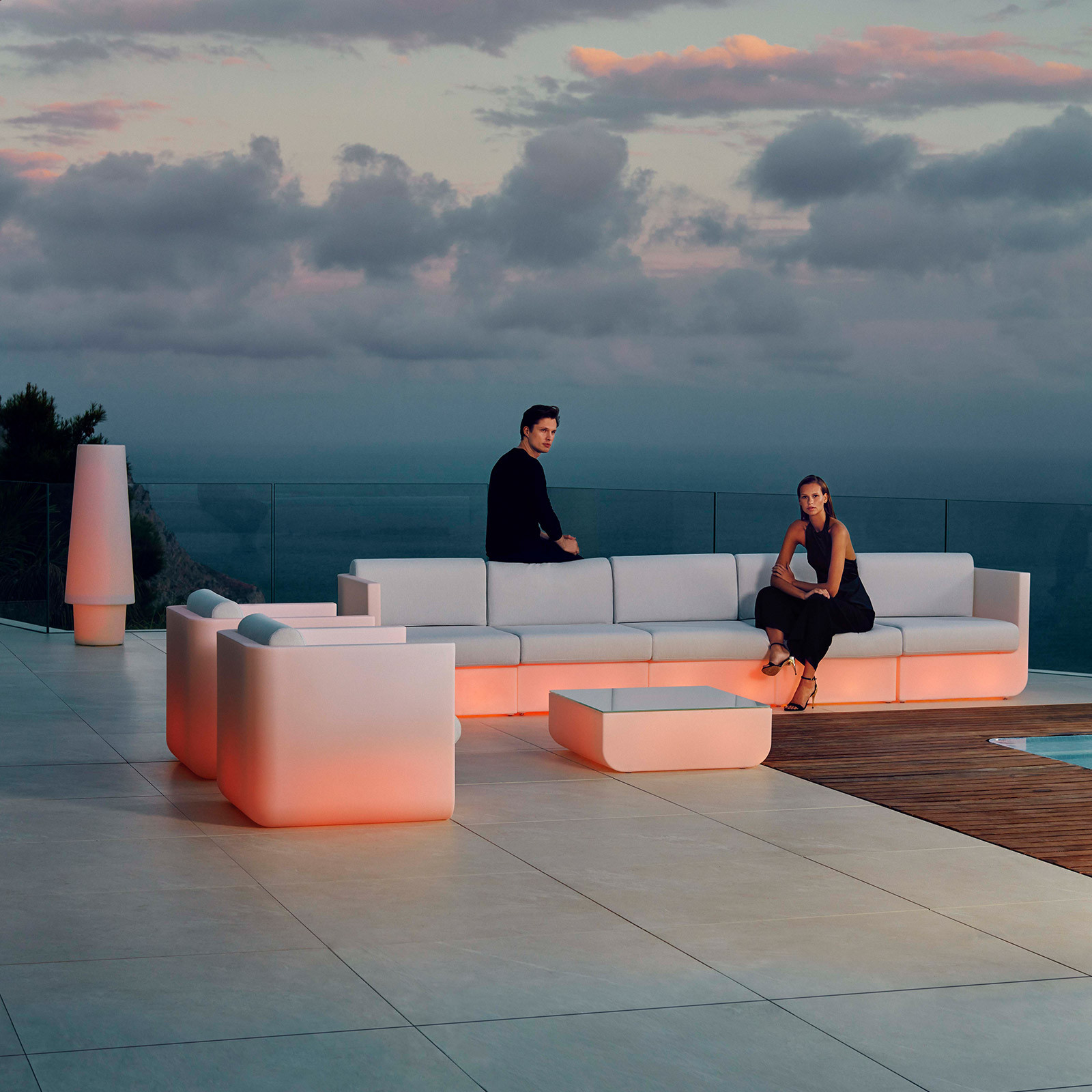 ULM OCCASIONAL TABLE