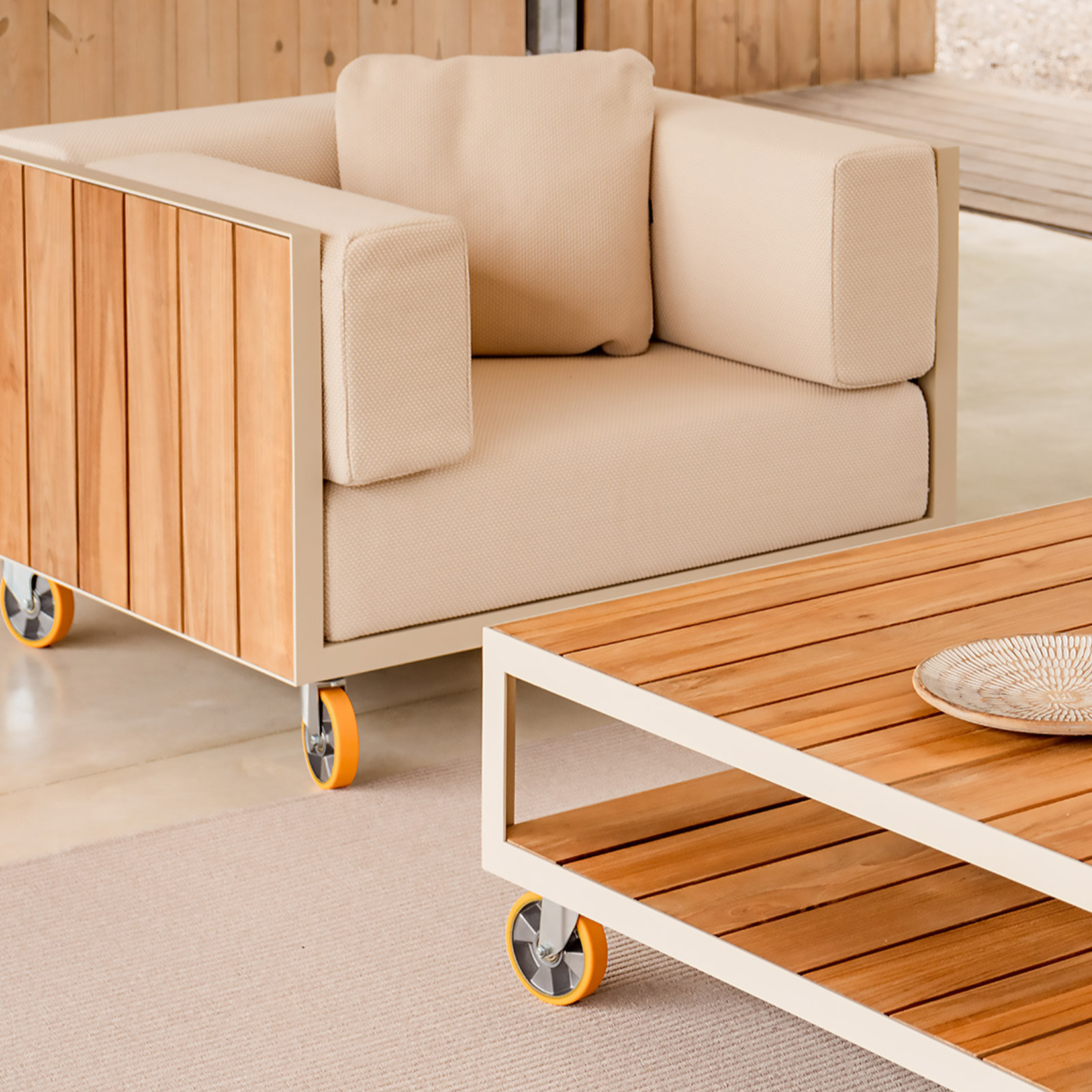 VINEYARD LOUNGE CHAIR