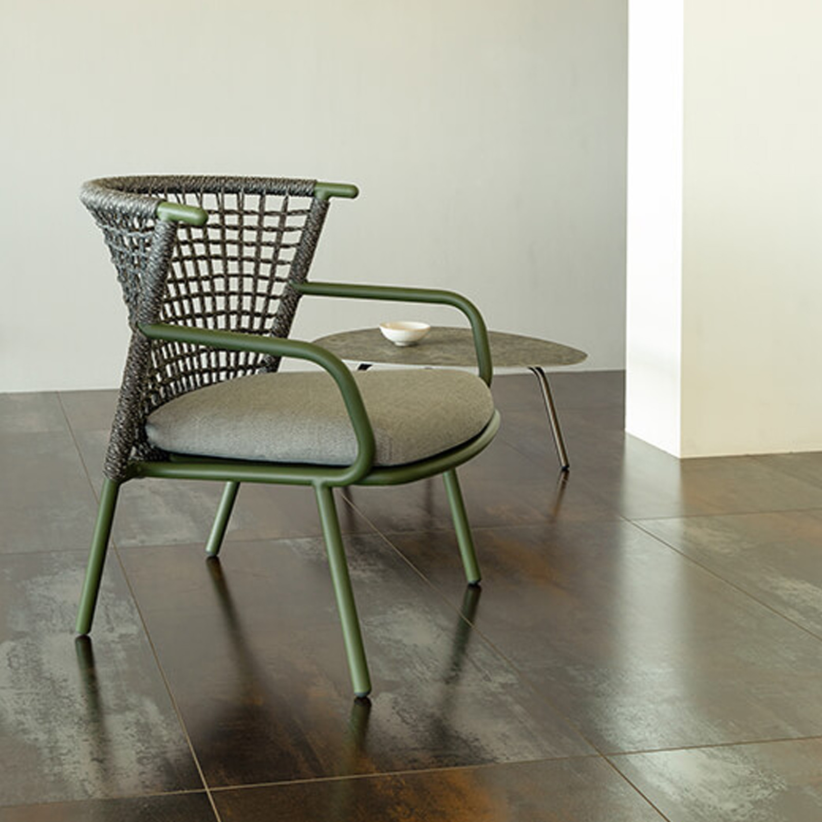 NEF LOUNGE CHAIR