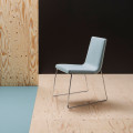 LINEAL COMFORT CHAIR