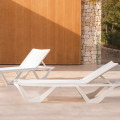 VOXEL SUN CHAISE