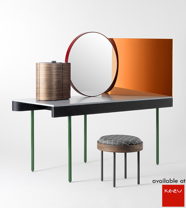 oshi Levien for bd Barcelona with Chandlo: a dressing table designed to be viewed from all angles. The shape of the mirror reflects a bindi, traditionally worn on the forehead of Hindu women. The name Chandlo means “moon shape”, another name for “bindi”