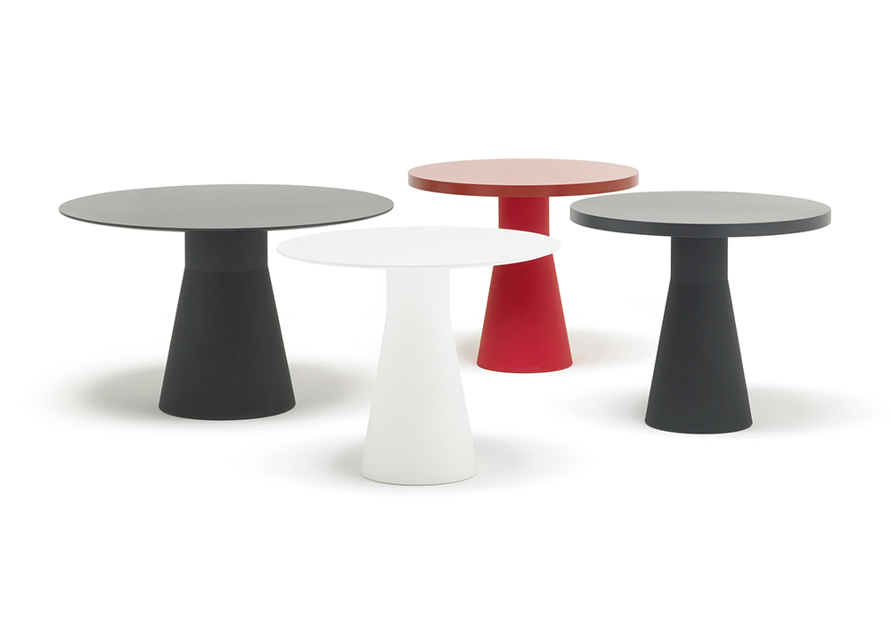 Forward-thinking design: Andreu World Reverse tables